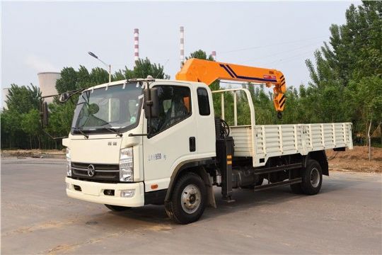 點(diǎn)擊查看詳細(xì)信息<br>標(biāo)題：5噸凱馬隨車吊 閱讀次數(shù)：2265