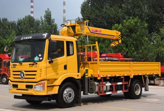 點(diǎn)擊查看詳細(xì)信息<br>標(biāo)題：8噸大運(yùn)隨車(chē)吊 閱讀次數(shù)：1743