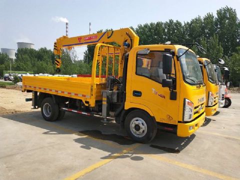 點擊查看詳細(xì)信息<br>標(biāo)題：4噸唐駿隨車吊 閱讀次數(shù)：1722