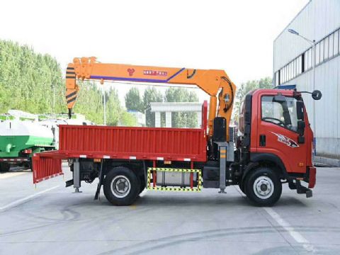 點擊查看詳細(xì)信息<br>標(biāo)題：4噸重汽王牌隨車吊 閱讀次數(shù)：1811