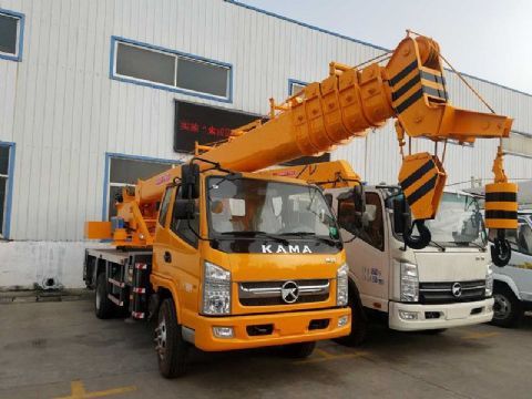 點(diǎn)擊查看詳細(xì)信息<br>標(biāo)題：10噸凱馬汽車吊 閱讀次數(shù)：1876